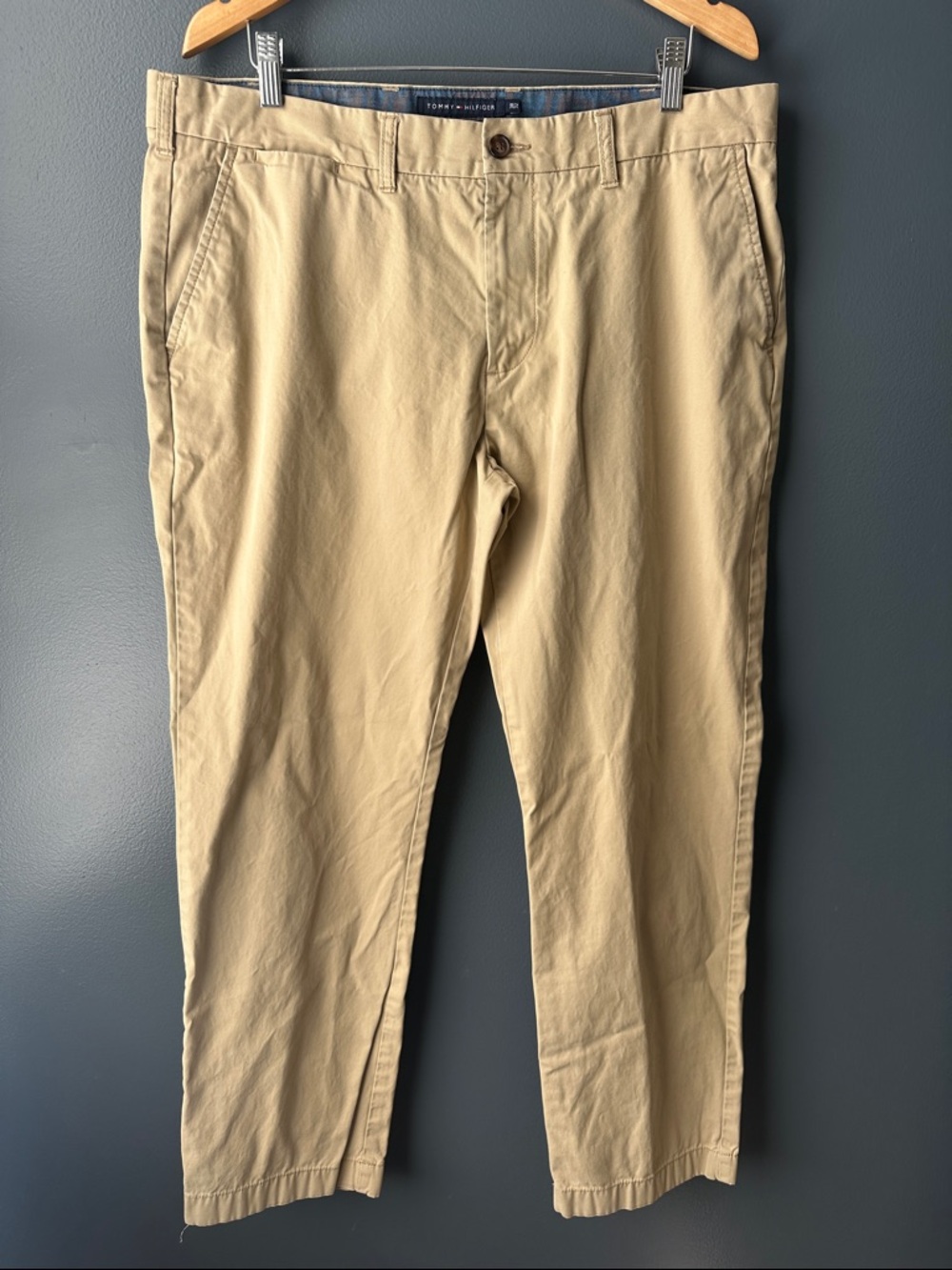 🤎 Tommy Hilfiger Khaki Tailored Fit Pants Men’s pants 38 x 32 khakis